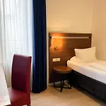 Hotel Fränkischer Hof 3*